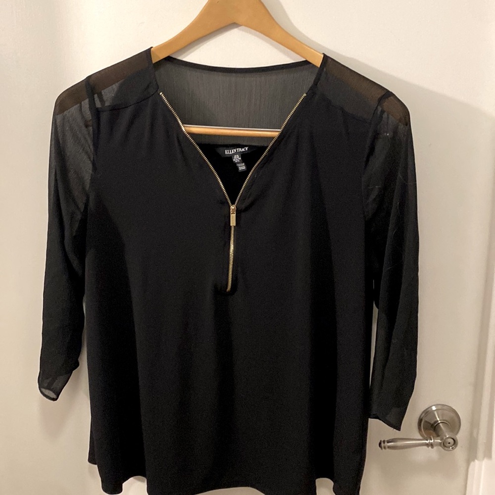 Ellen Tracy Black Shear Zipper blouse